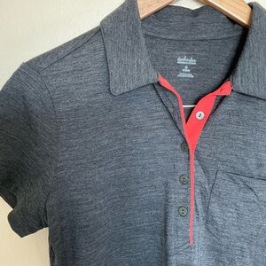 Icebreaker women’s polo size small 100% wool
